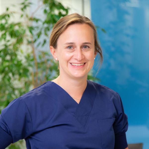 Dr. Julie Van Walleghem